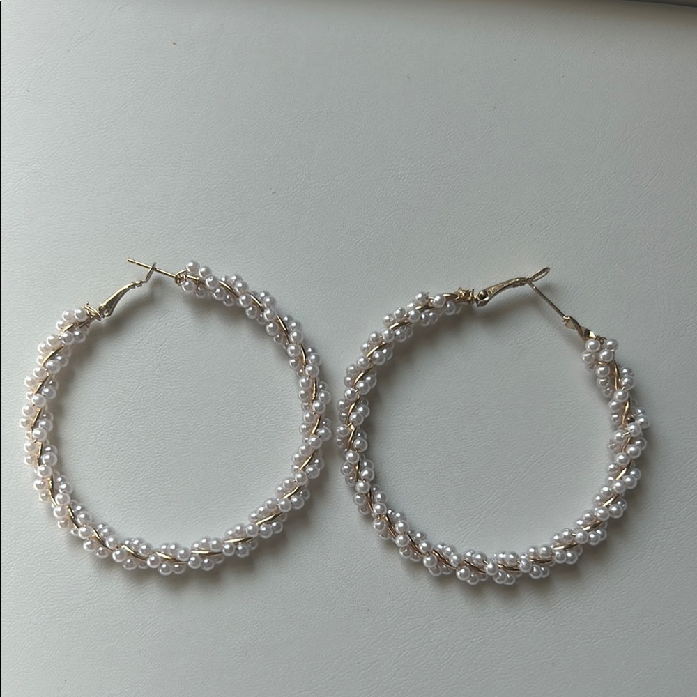 Elegant Gold and White Pearl Hoop Earrings